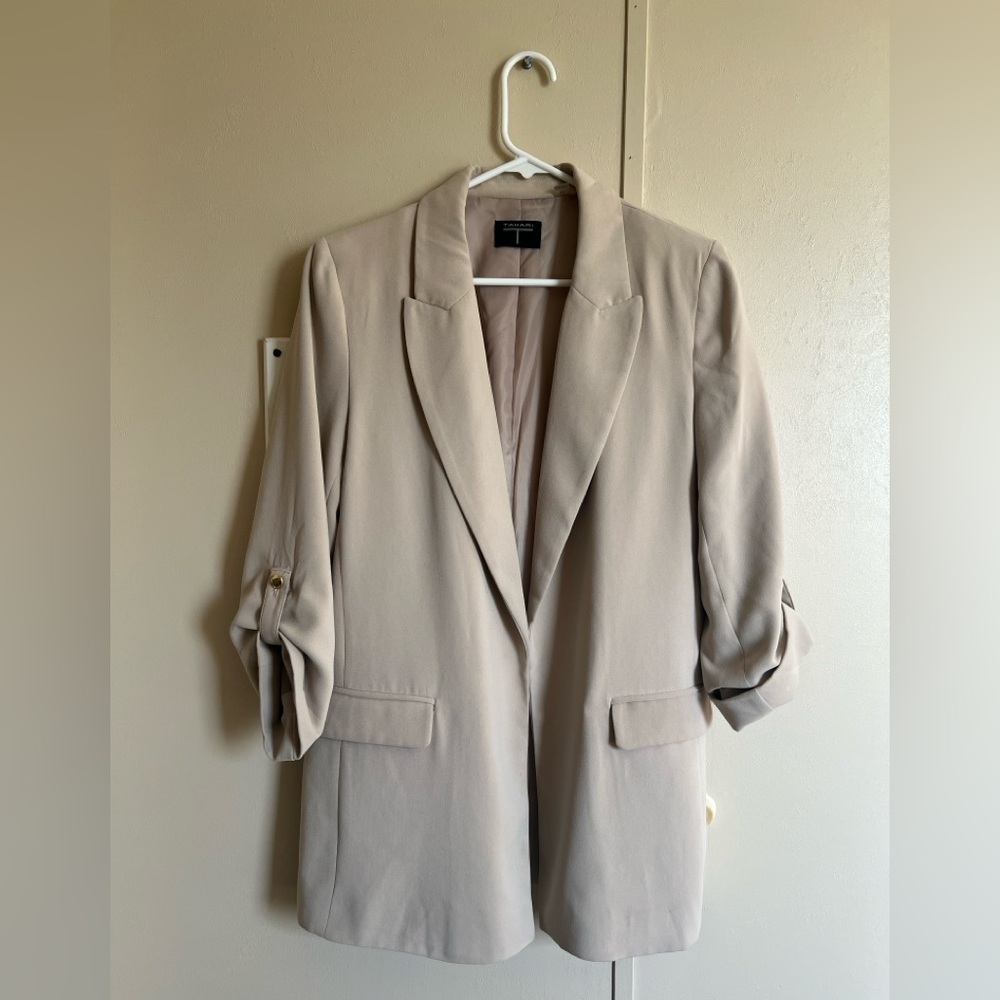 TAHARI- Cream Women's Blazer